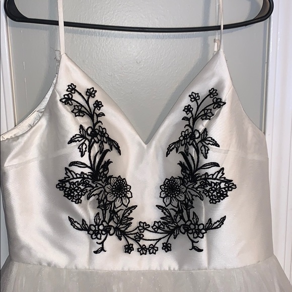 Chi Chi London White and Black Party Dress - Picture 2 of 4